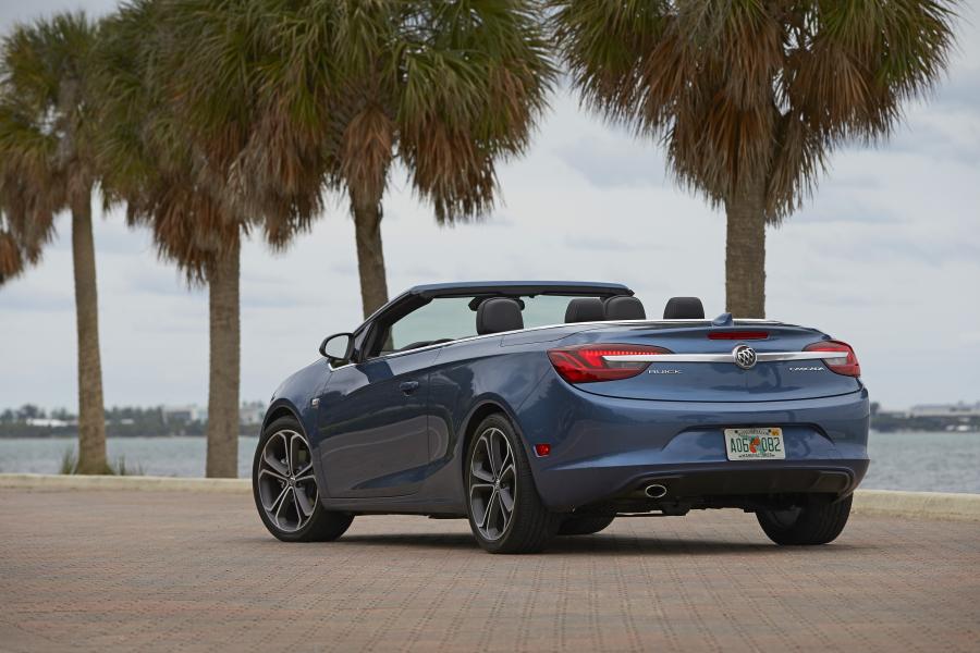  Buick Cascada Convertible 2016 года  (фото 11 из 40)